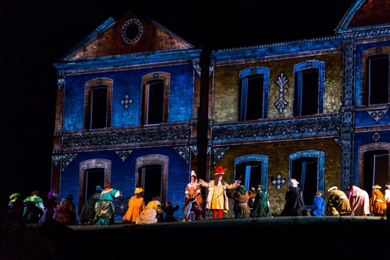 Le Son et Lumière de BonRepos 2022 Fédération Française des Fêtes et Spectacles Historiques Le Son et Lumière de BonRepos 2022 Fédération Française des Fêtes et Spectacles Historiques
