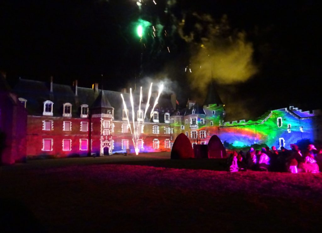 feu_son_lumiere_chateau_lapalisse